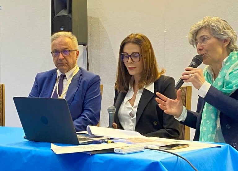 KIT DI 6 ADESIVI UNI - Non Usare Acqua Per Spegnere Incendi Su Apparec - Foto 8